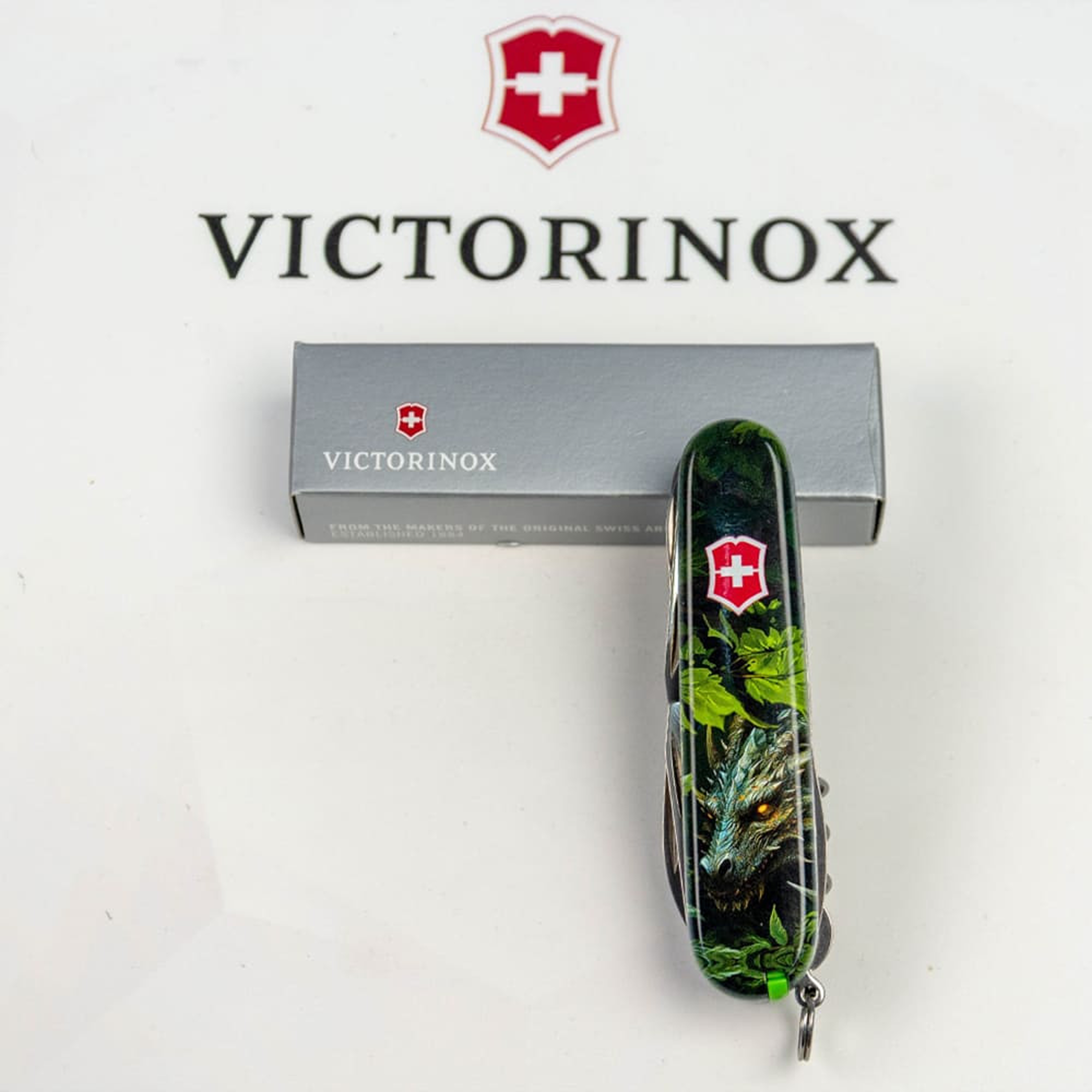 Victorinox Huntsman Swiss Army Knife - Green Wood Dragon